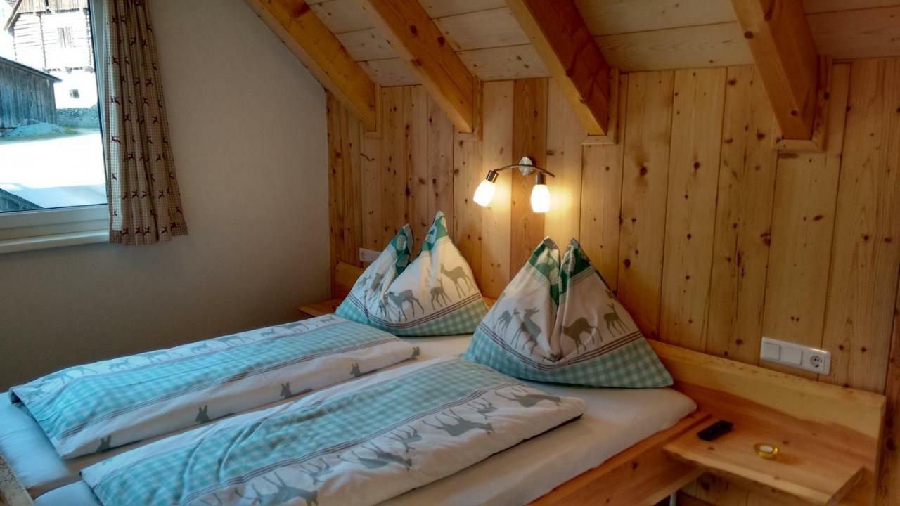 Iris Apartment *